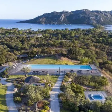 Domaine Santa Giulia Palace