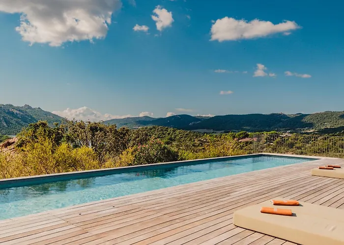 Prázdninový areál Domaine Santa Giulia Palace Porto-Vecchio (Corsica)