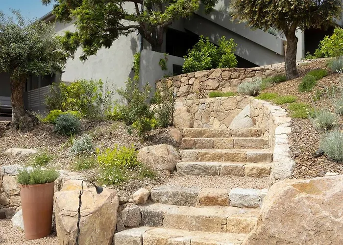 Prázdninový areál Domaine Santa Giulia Palace