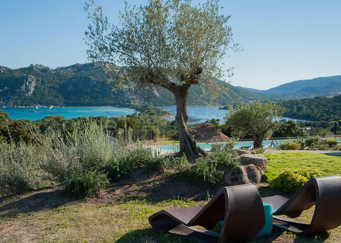Prázdninový areál Domaine Santa Giulia Palace Porto-Vecchio (Corsica)