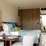 Domaine Santa Giulia Palace 4*