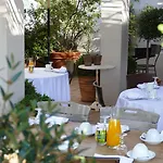 Domaine Santa Giulia Palace База отдыха 4*