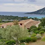 База отдыха Domaine Santa Giulia Palace Порто-Веккьо