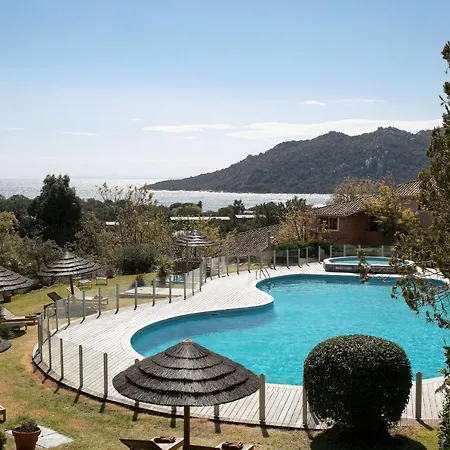 Domaine Santa Giulia Palace ホリデーパーク