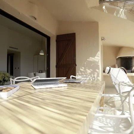 Domaine Santa Giulia Palace ホリデーパーク ポルトヴェッキオ