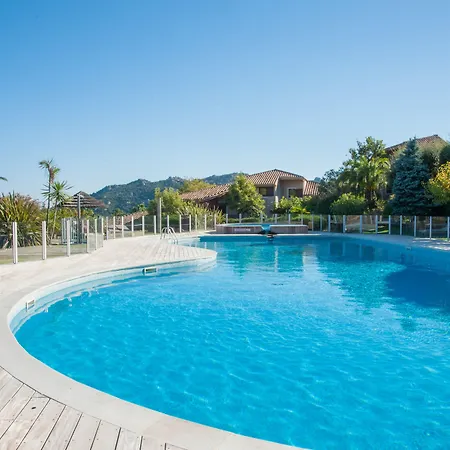 Domaine Santa Giulia Palace ホリデーパーク 4*