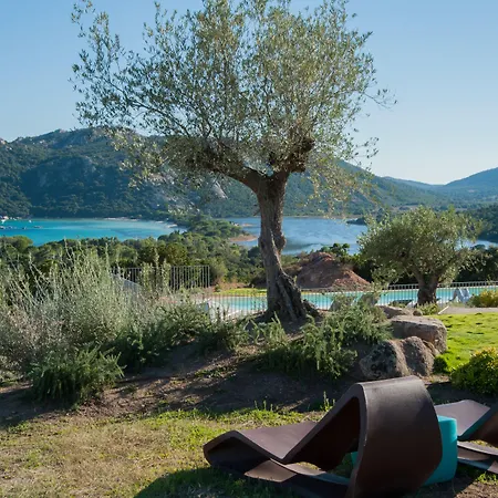 ホリデーパーク Domaine Santa Giulia Palace ポルトヴェッキオ