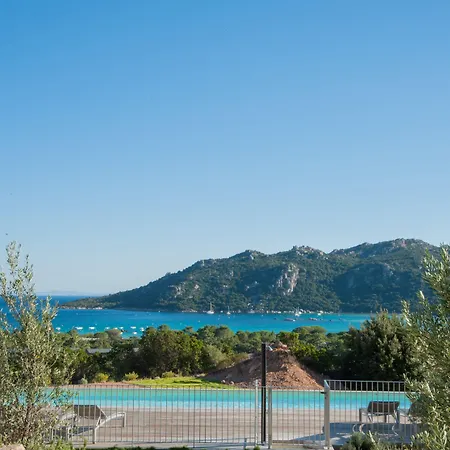 Domaine Santa Giulia Palace ホリデーパーク ポルトヴェッキオ