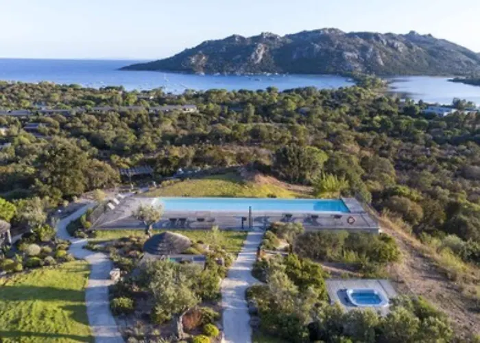 Domaine Santa Giulia Palace